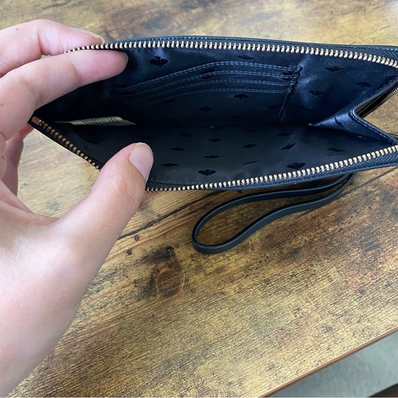 Kate spade black zippered wristlet - Picture 5 of 6